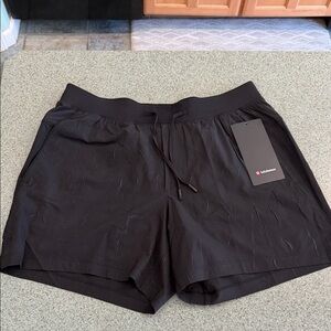 Lululemon Zeroed In Crinkle Texture Short 5in Linerless